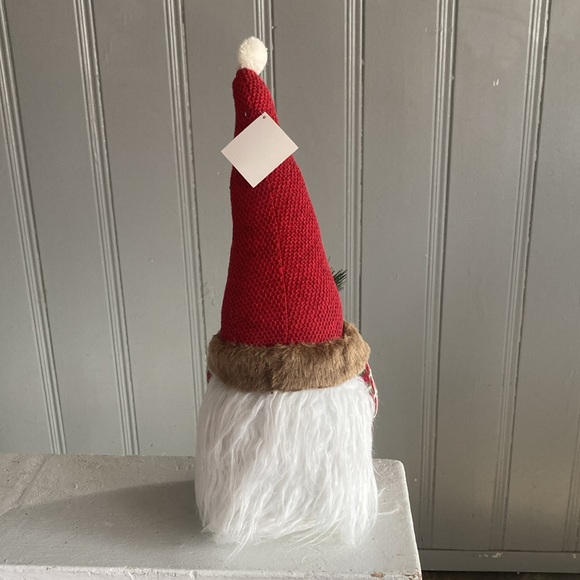 NWT- STUNNING- 28.5” Red Holiday Gnome Sitter Decoration w/ a Wooden NOEL Star - Picture 10 of 17